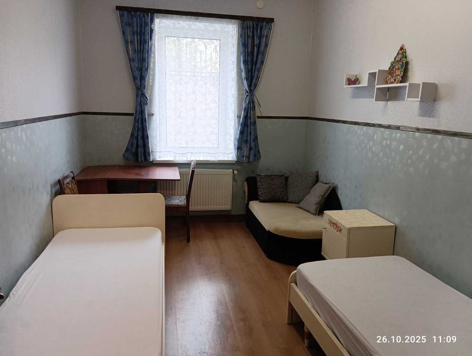 Сдам  Шевченківський р-н  м Нивки 5 хви.  вул Гончарова(Брюссельська)