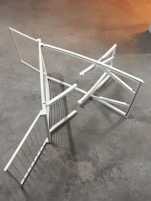 Estendal / Varão de chão