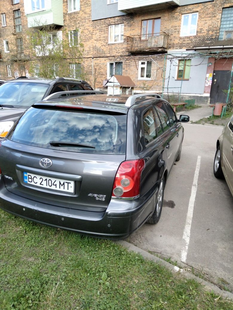 Тойота авенсіс 2008р.