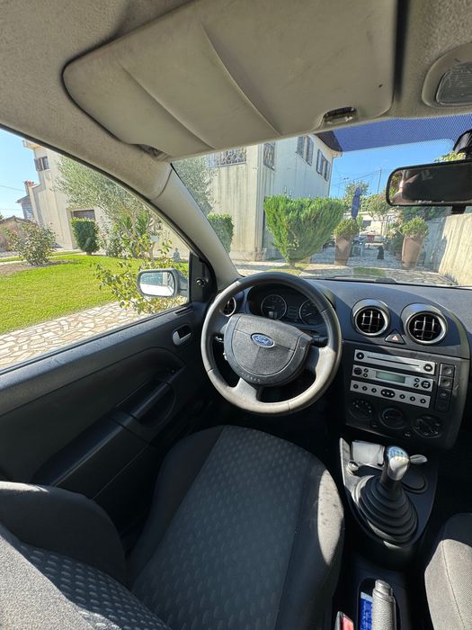 Ford fiesta 2004