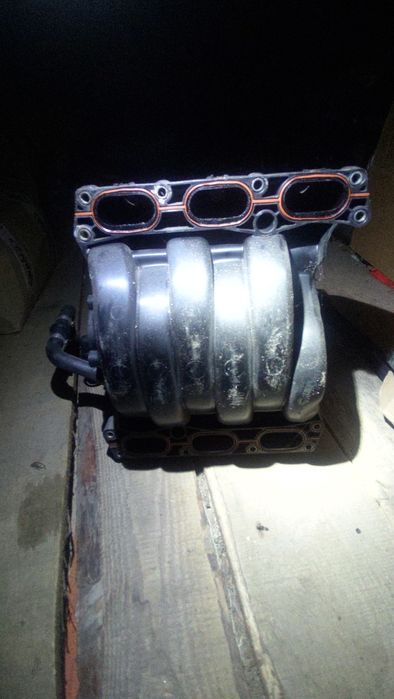 Впускний колектор AUDI A6 C5 LIFT 3.0 V6 220KM
