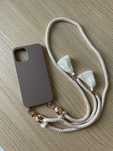 Etui na iPhone 12