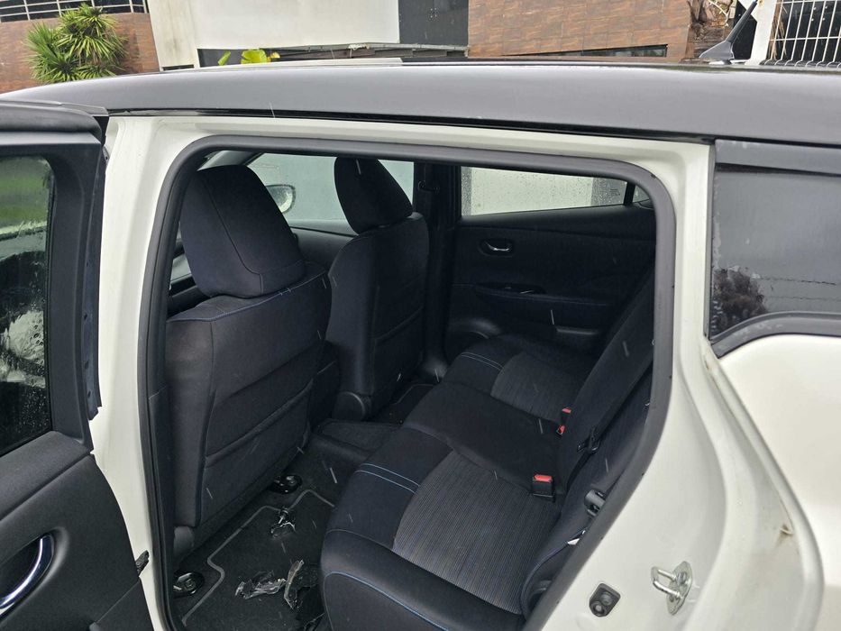 NISSAN Leaf 40 kWh N-Connecta SALVADO