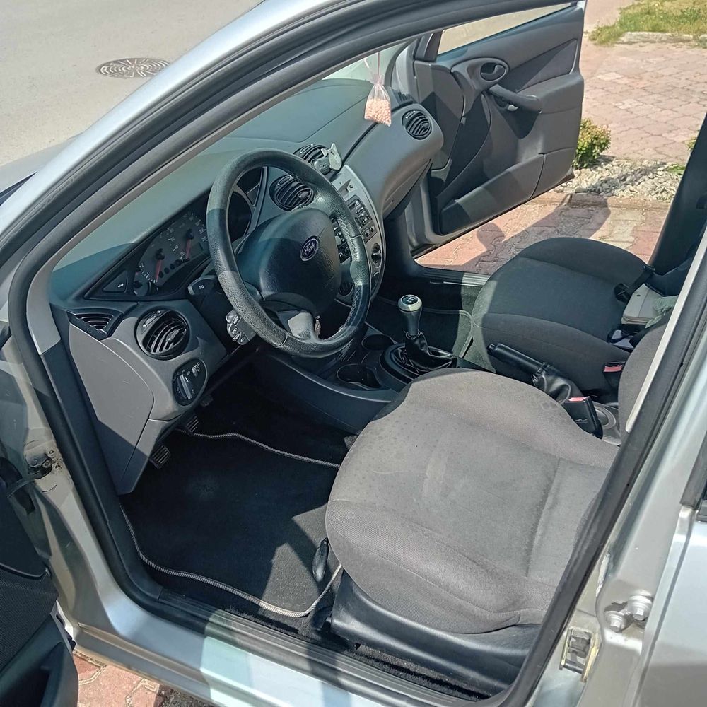 Ford Focus 1,6 benzyna