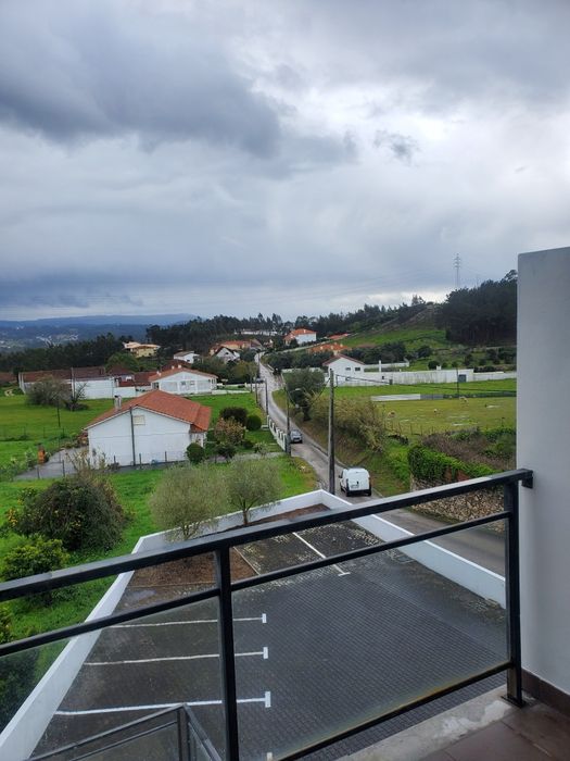 Arrenda-se partamento T2 amobilado chave na mao.