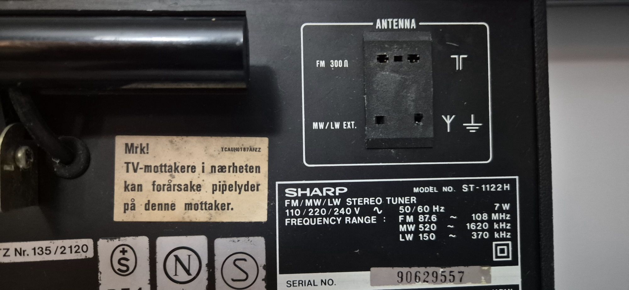 Tuner Sharp i magnetofon