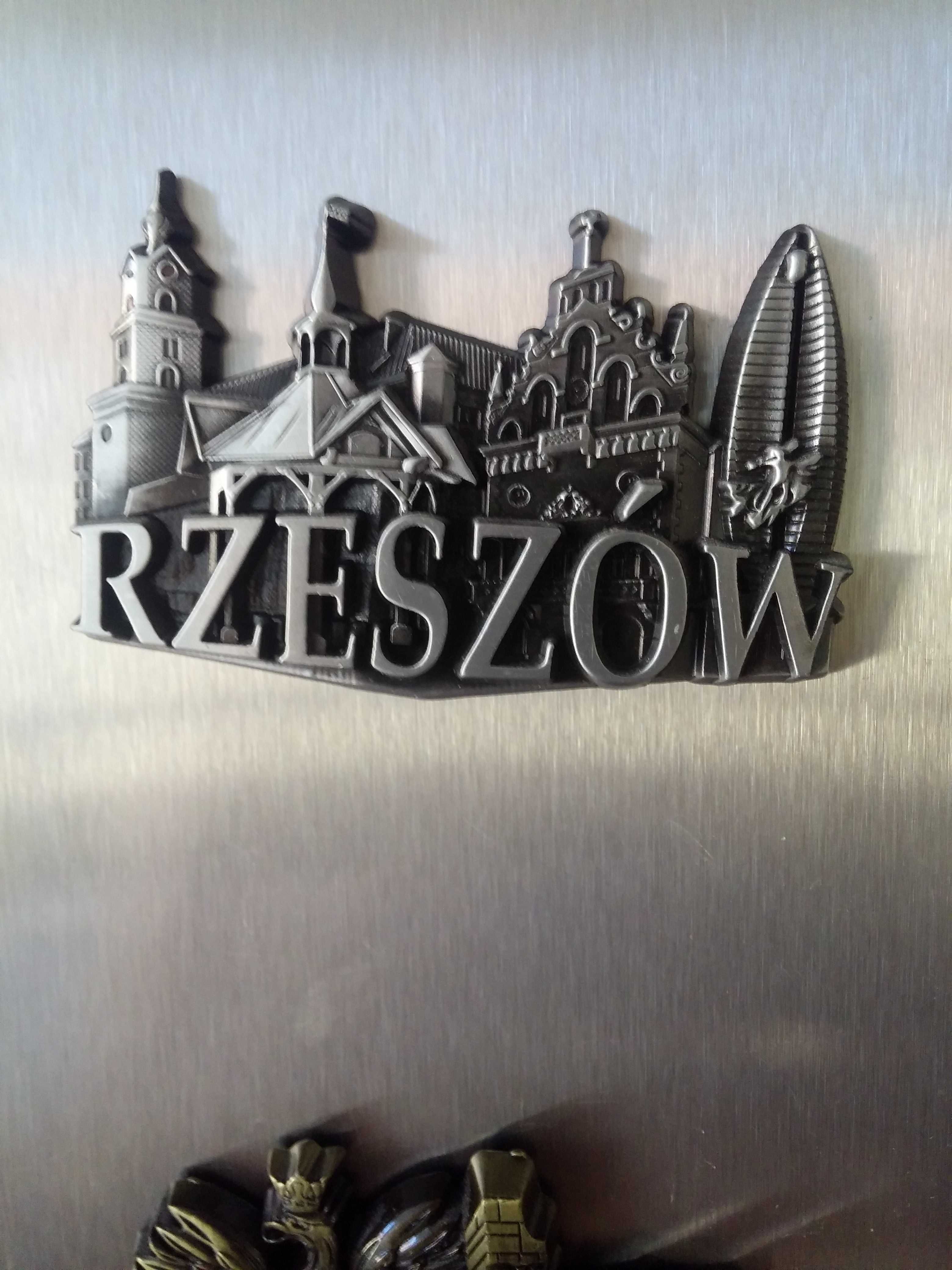 Zestaw 2 magnesów na lodówke : Rzeszów , Łańcut.