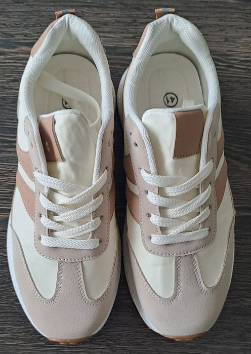 Buty sportowe damskie