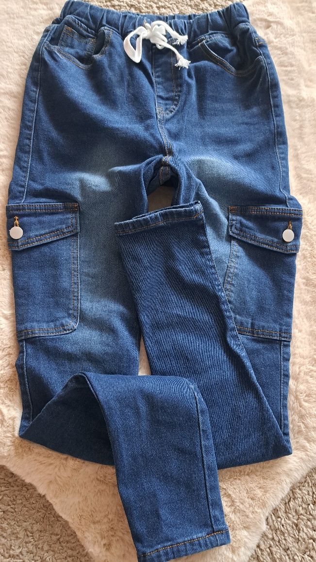 Nowe  spodnie jeans damskie