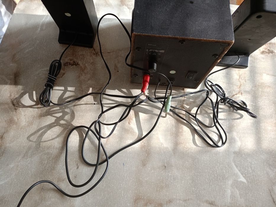 Продам музыкальный центр Trust