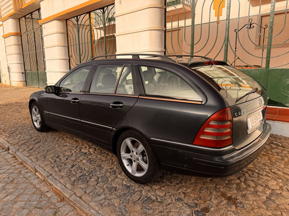 Cartinha Mercedes-benz c220 usada bom