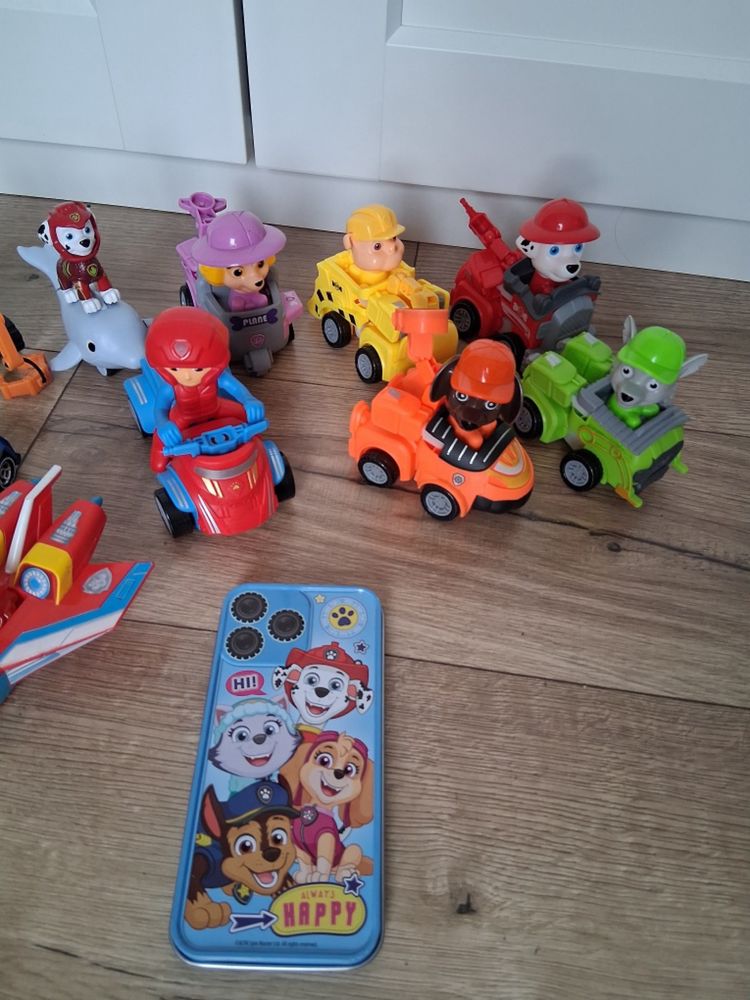 Zestaw zabawk Psi Patrol pojazdy figurki śniadaniówka