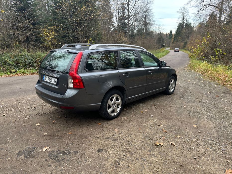 Volvo v50 2011 року 1.6 d2