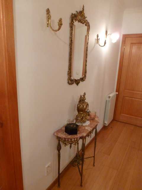 Mesa Metalica com acessorios