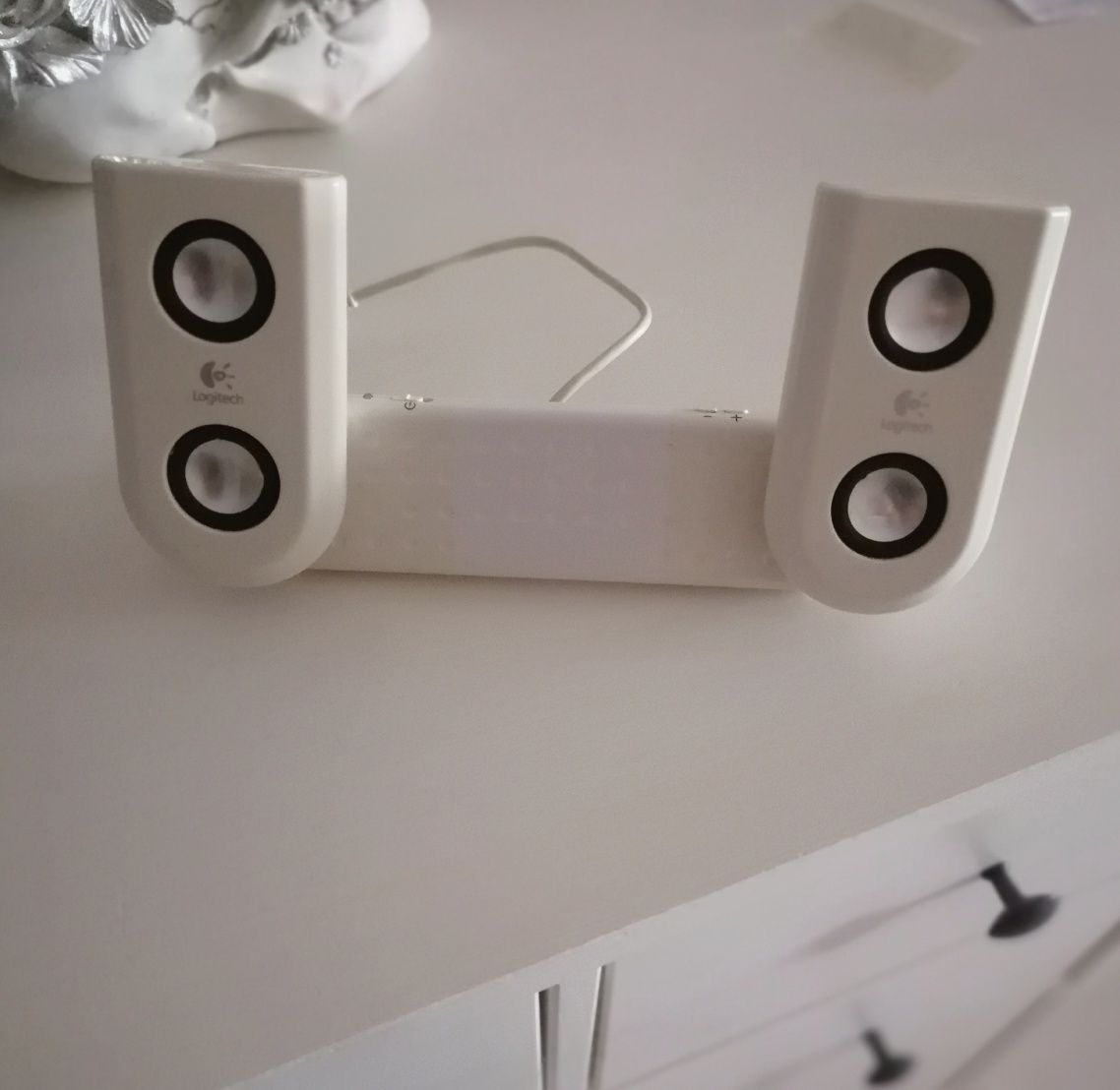 Colunas Logitech pilhas
