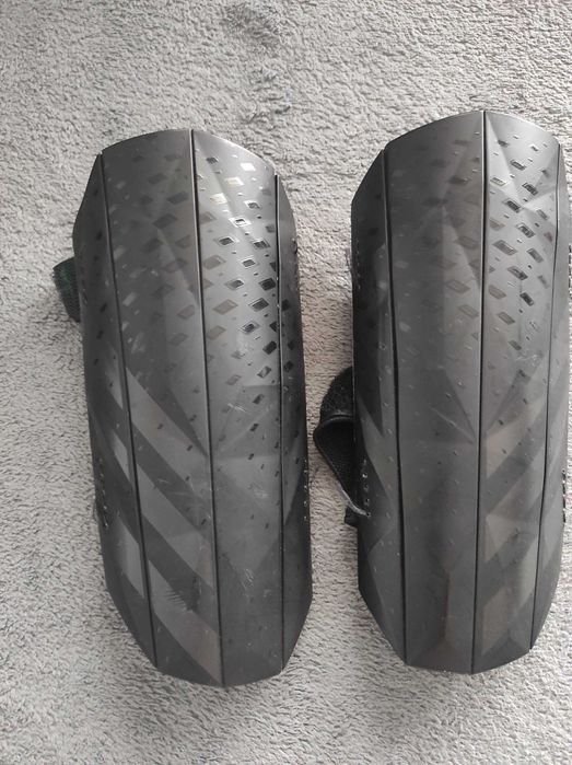 Ochraniacze na piszczele r.m