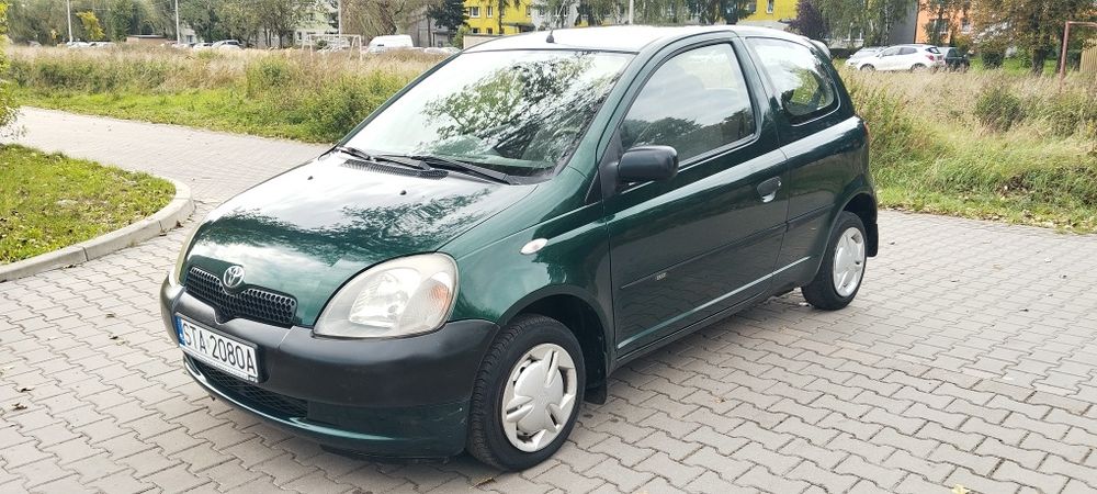 Toyota Yaris 1.0 VVTi 2000 r. Długie Opłaty. Serwisowany.