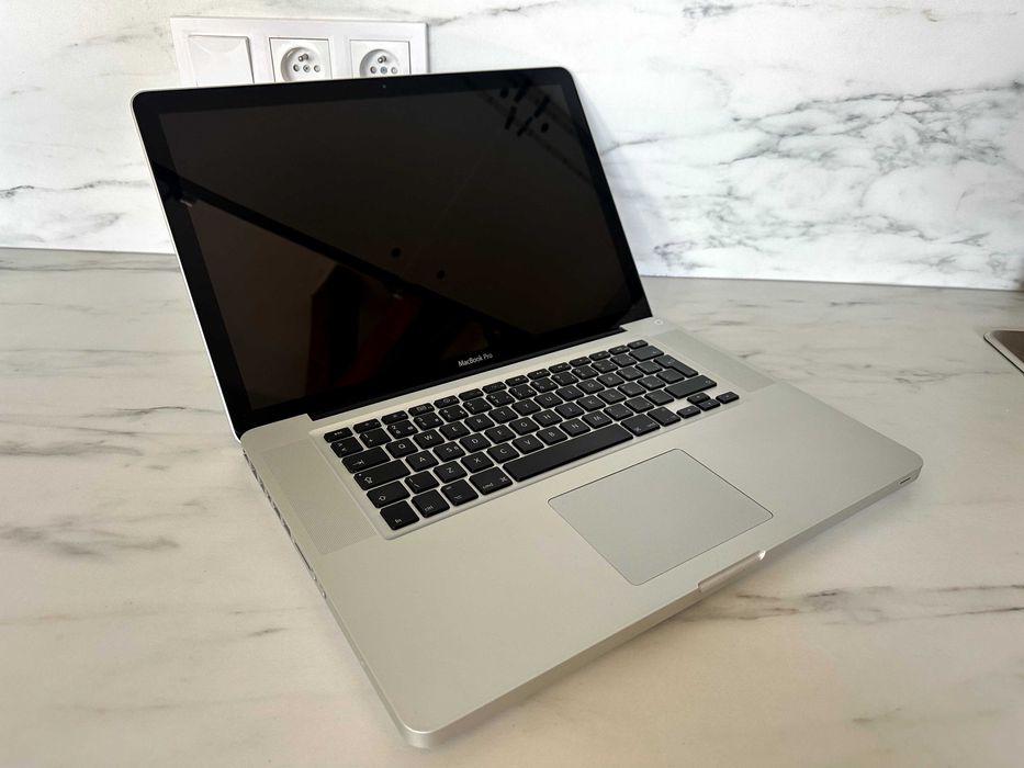 Macbook Pro 15 2011 A1286 (I7, 8GB, 256GB SSD)
