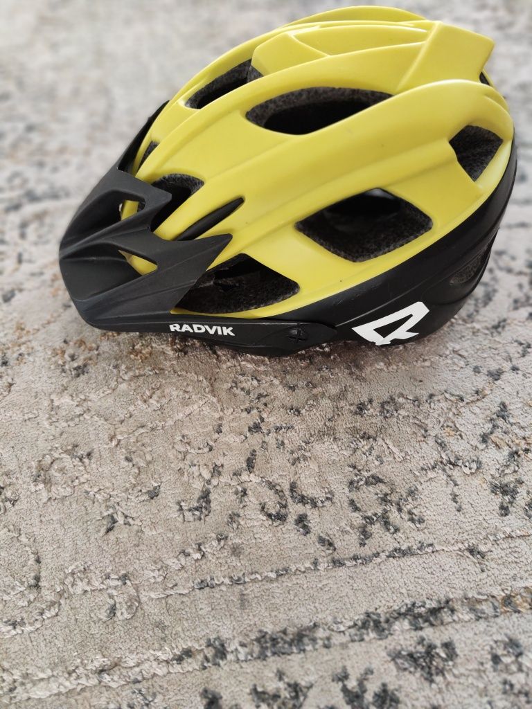 Kask dziecięcy rowerowy RADVIK