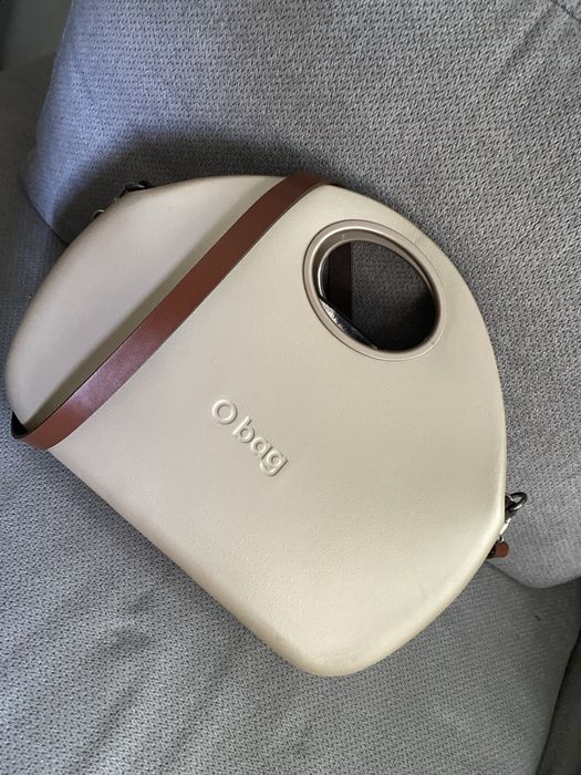 O bag moon sabbia  perłowa.