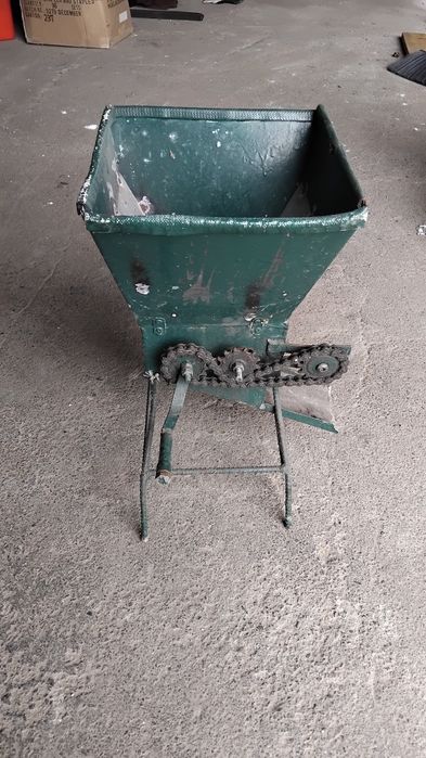 Retalhador de Azeitona Manual em Ferro