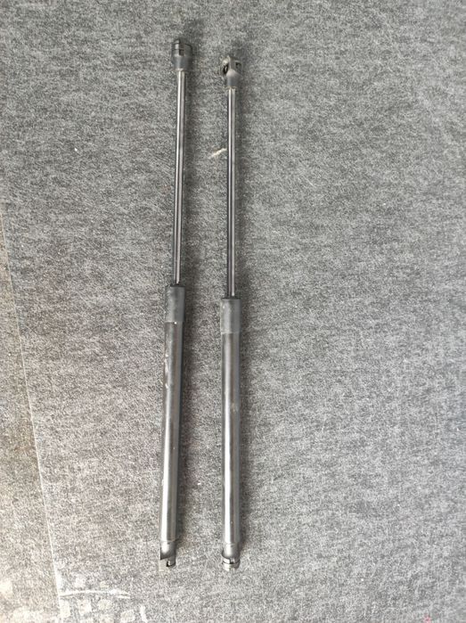 siłowniki maski lewy prawy komplet renault kangoo iv 4