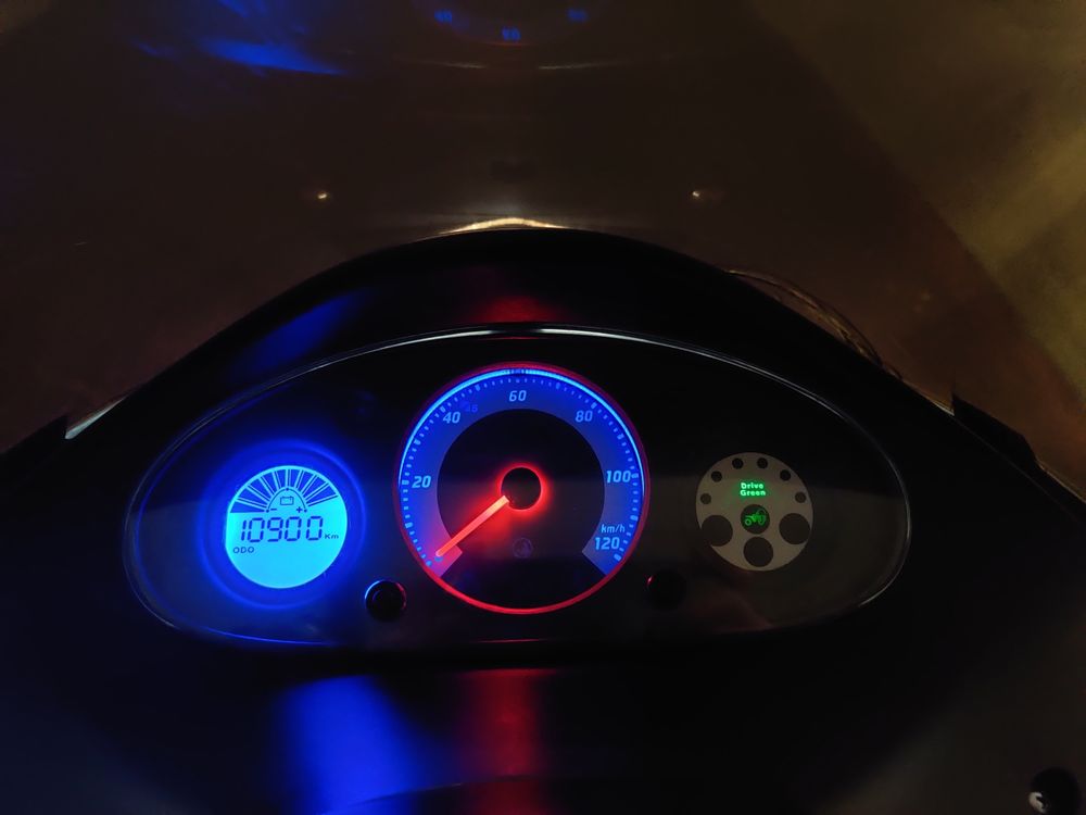 Scooter Moto eléctrica 100km