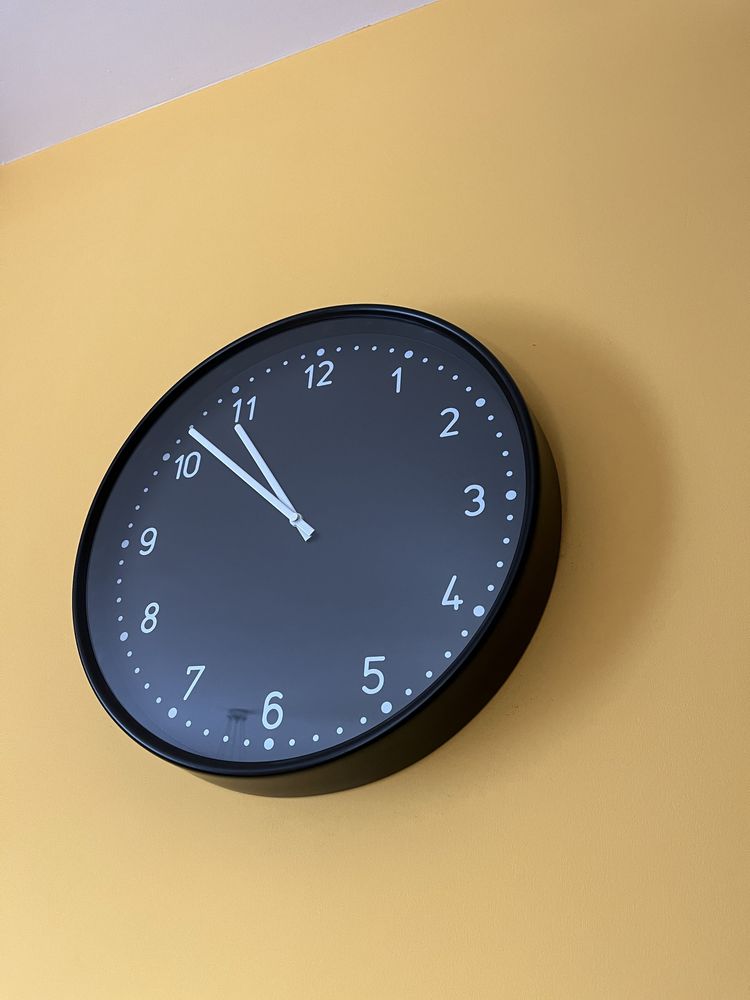 Zegar ścienny Ikea Bondis czarny