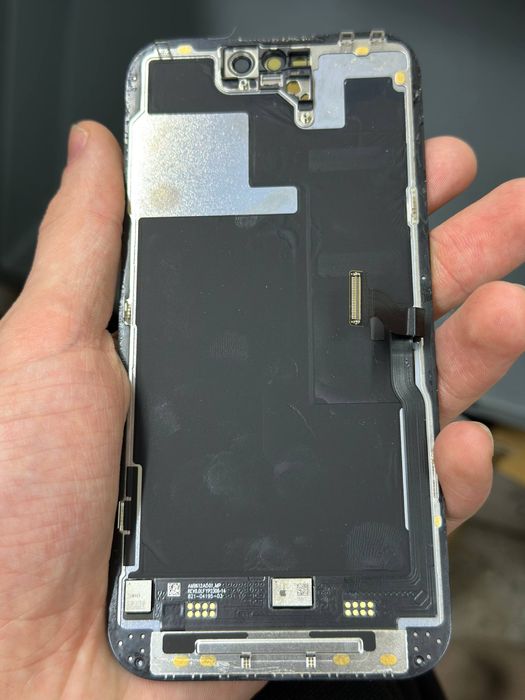 Дисплей iPhone 14 pro з дефектом