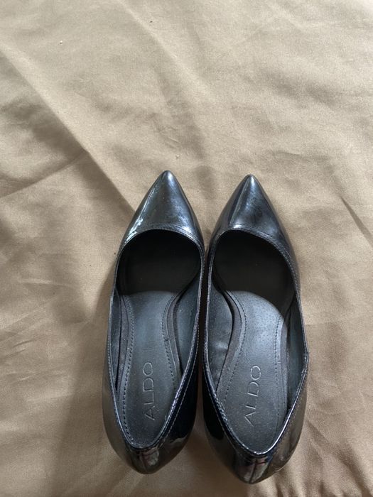 Sapatos de verniz Aldo