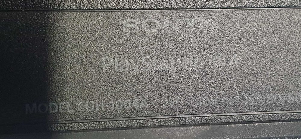 PlayStation 4 PS4 CUH-1004A