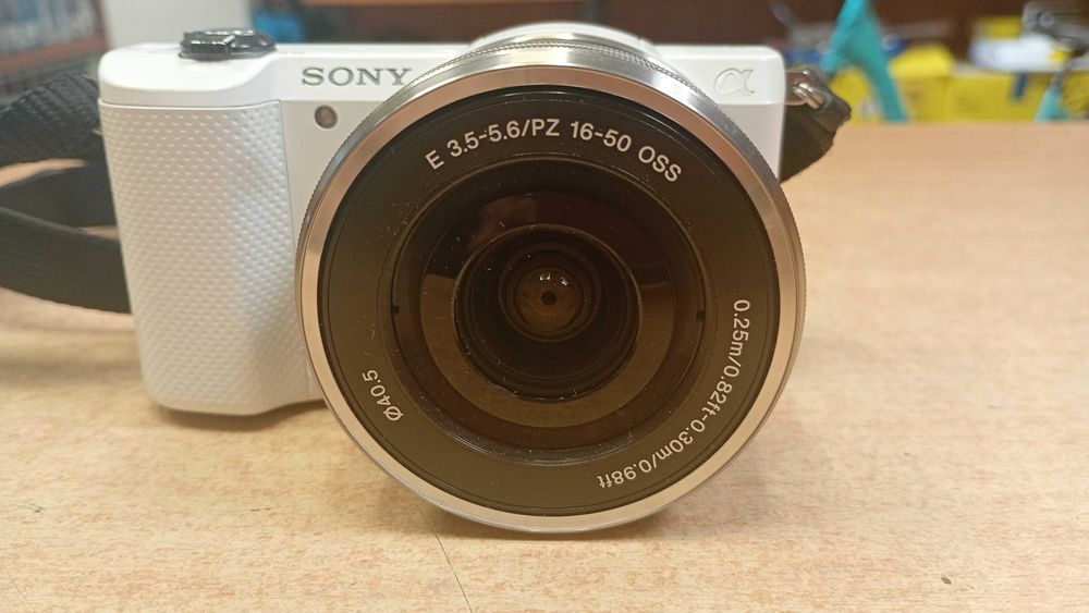 Aparat cyfrowy Sony A5000 +obiektyw SELP 1650 -Komis MADEJ Dębica