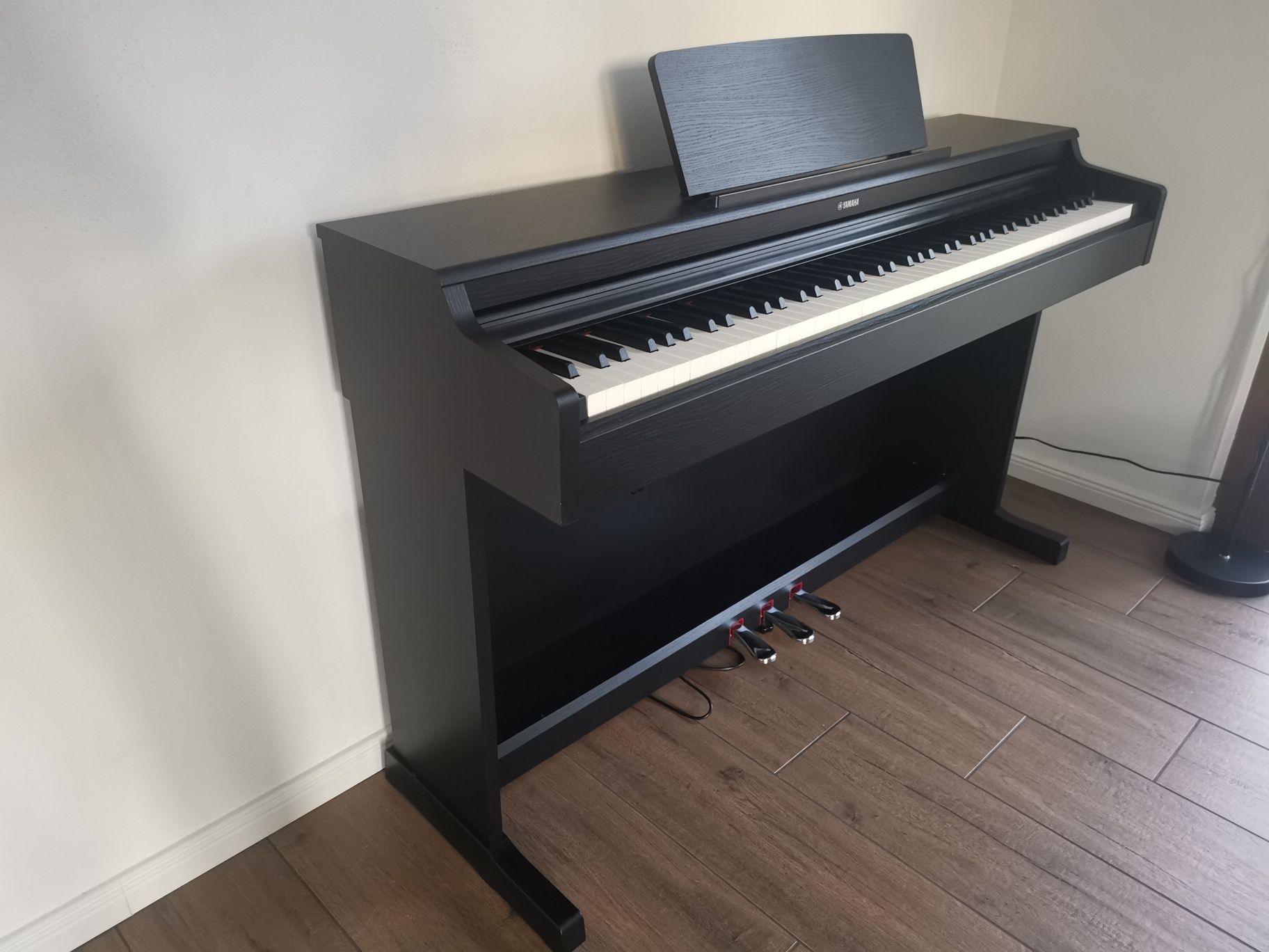 Pianino Yamaha Arius YDP - 165 B