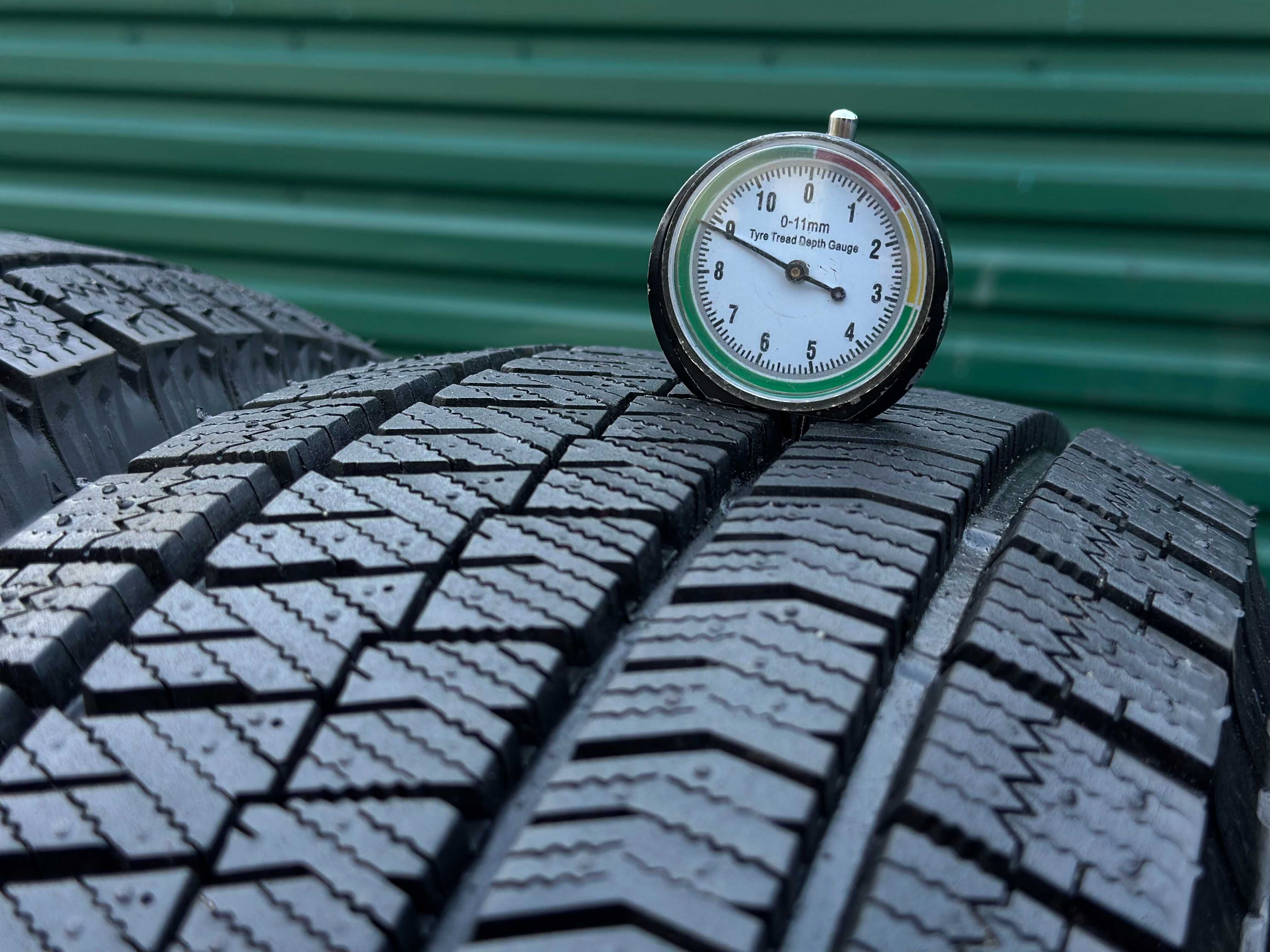 Шини зима 215/65R16 Bridgestone Blizzak ICE 2023рік