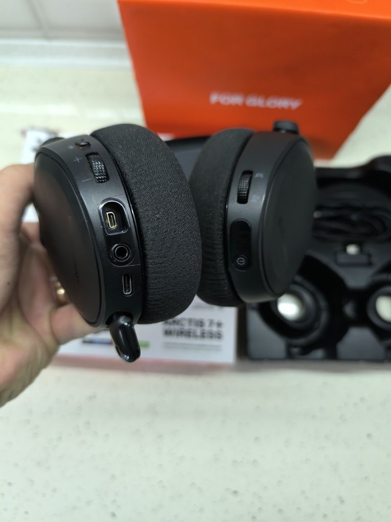 SteelSeries Arctis 7+ Wireless – топ для геймерів!