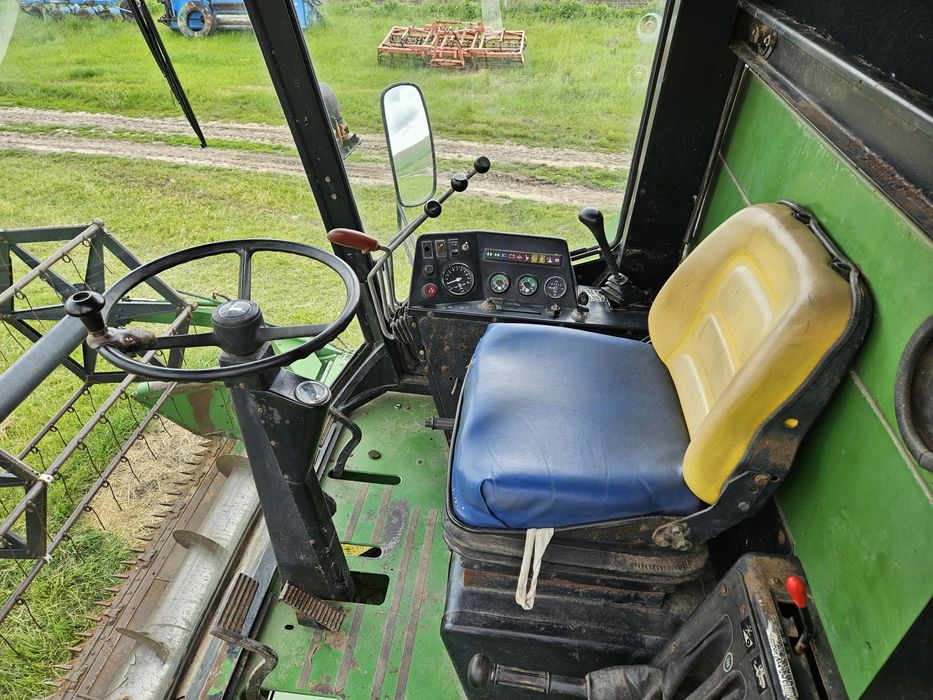 Продам комбайн джондір 1055