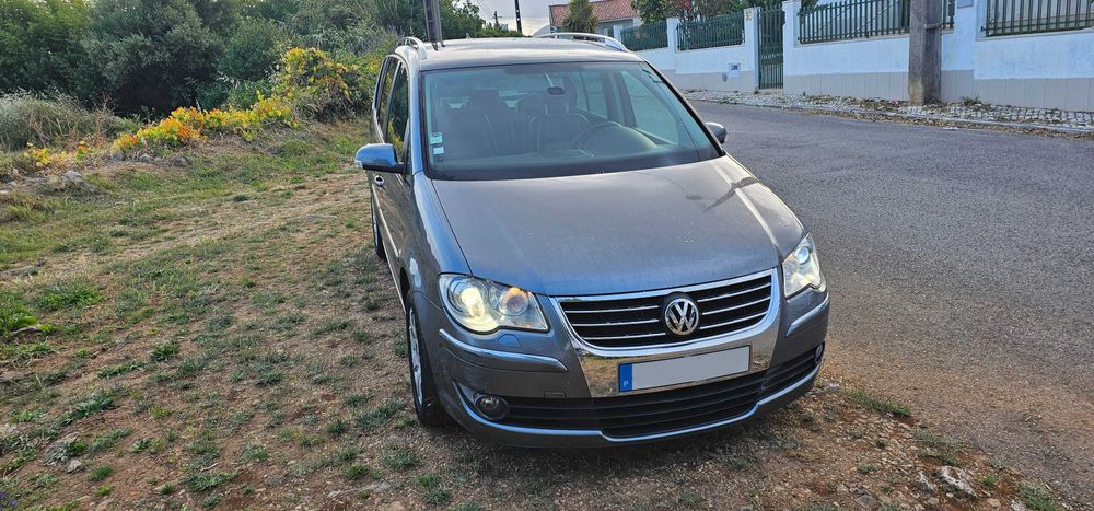 Volkswagen Touran 2.0 TDI Highline, 7 lug, IUC antigo, Pele, Bixenon