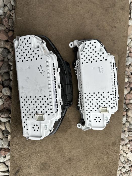 VOLVO V60 S60 XC60 S80 XC70 KPL zegary licznik TFT automat manual