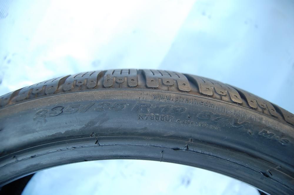 Opony zimowe Pirelli 295/30 R19 4 szt.