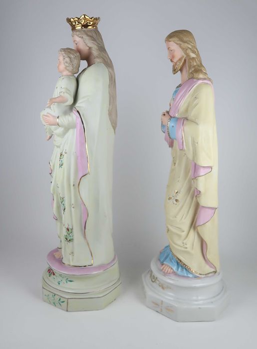 Esculturas antigas em porcelana - 38 cm, cada