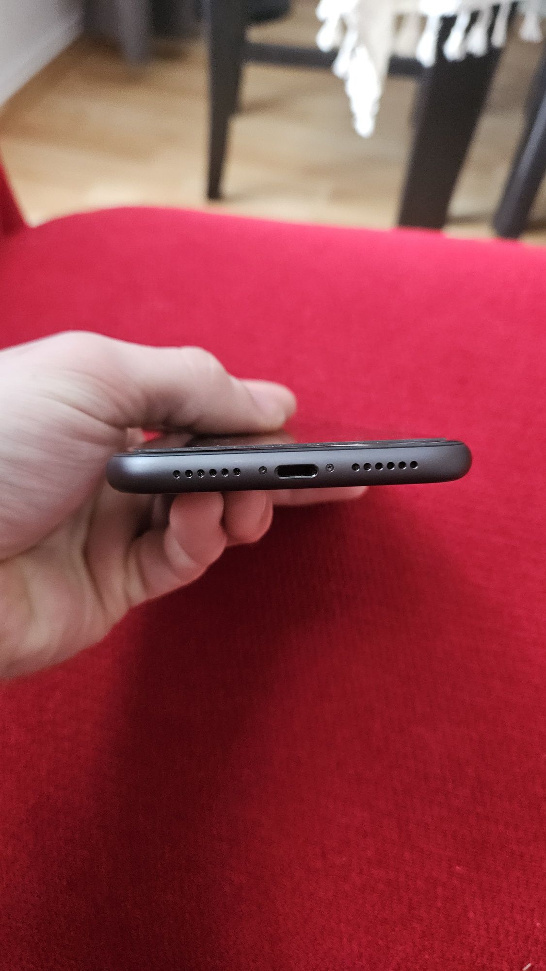 iPhone 11 64gb używany kilka dni