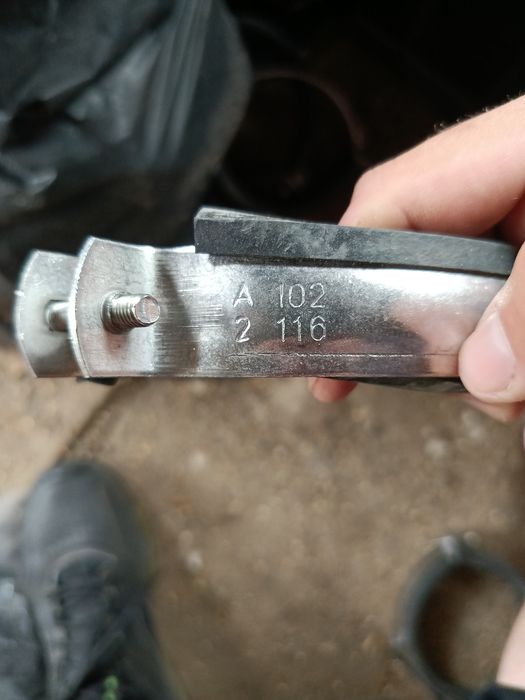Obejma kanalizacyjna 102/116