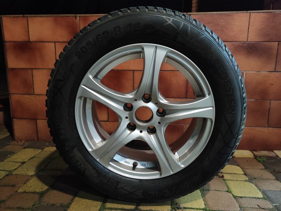 Зимні шини з легкосплавними дисками Vredestein Wintrac 205 60 R16