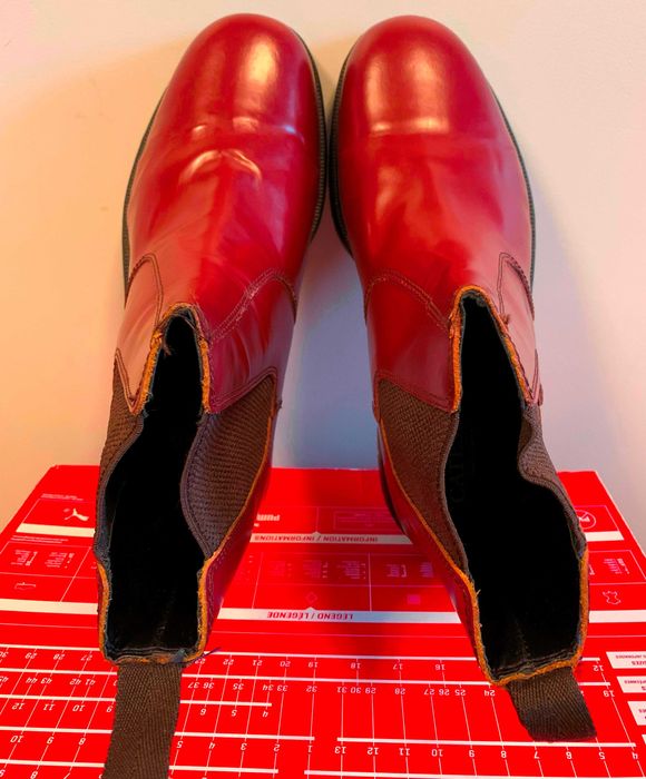 Английские челси Catesby  Cherry Red подошва Air Wair от Dr.Martens 43