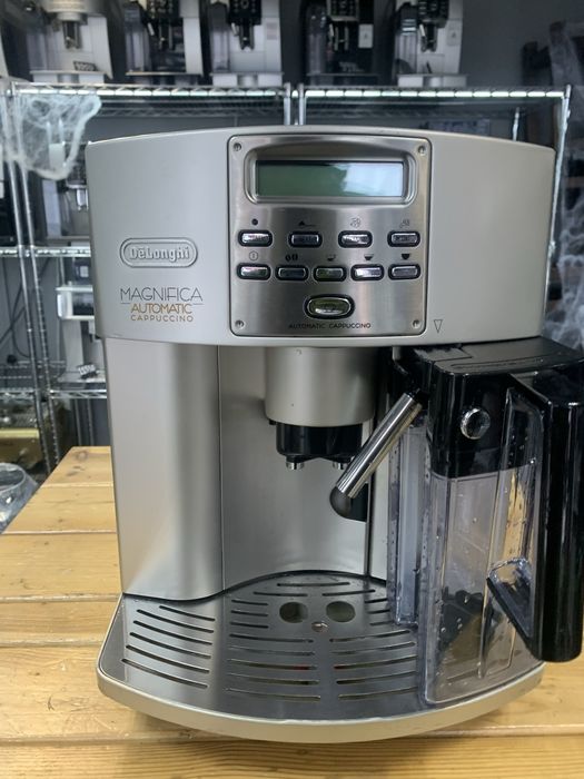 Кавомашина Delonghi Magnifica Automatic Cappuccino