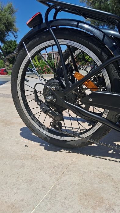 Bike Não elétrica,mas da para por bateria.