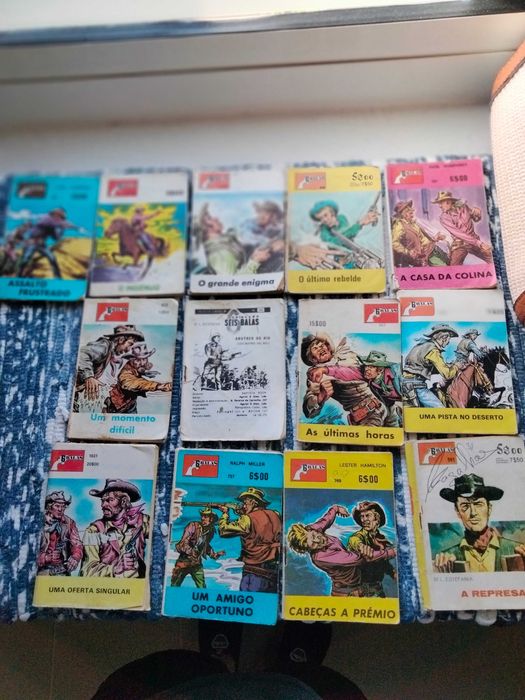 Livros de bolso cow-boy e