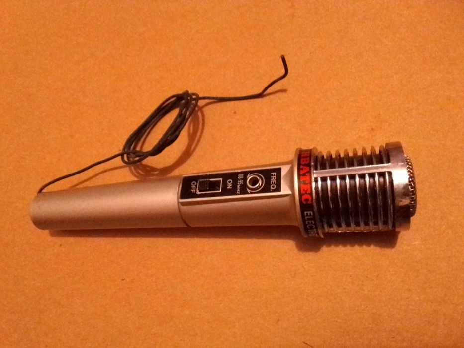 Винтажный микрофон.