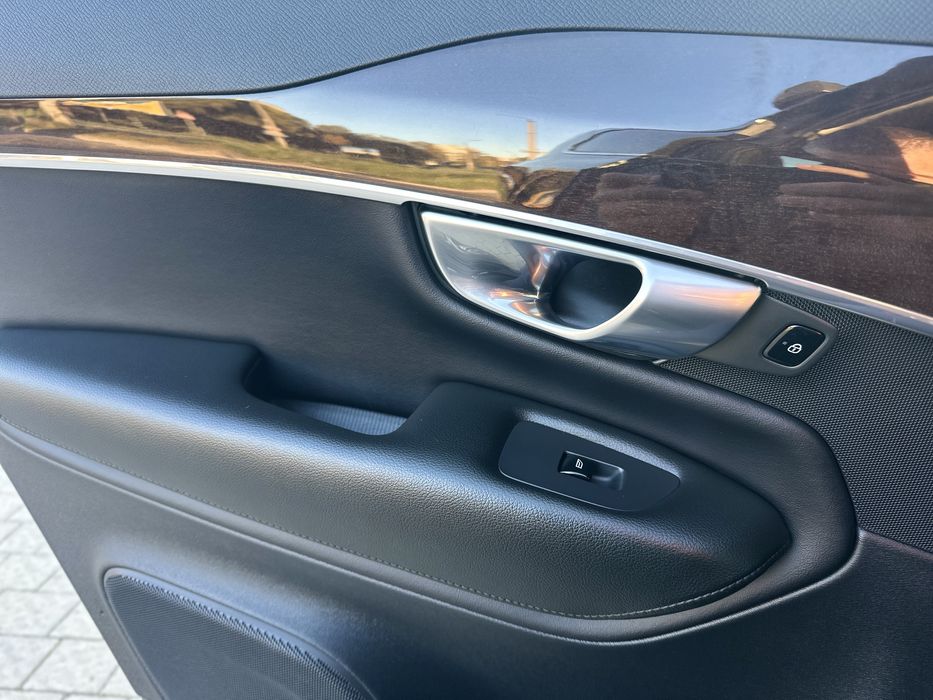 Продам Volvo XC90