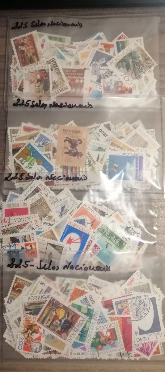 Vendo lotes de 225 selos Nacionais